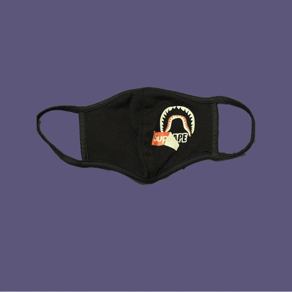 Rare BAPE x Supreme Mask – Hypebeast Must-Have!